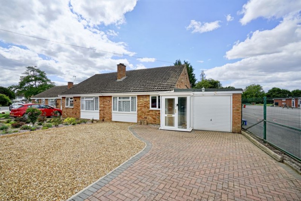 Gordon Road, Little Paxton, St. Neots., 2 bedroom, SemiDetached