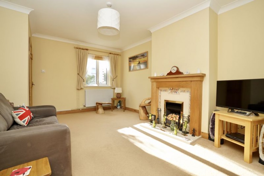 Manor Close, Wyton & Houghton, Cambridgeshire., 3 bedroom, Semi-Detached